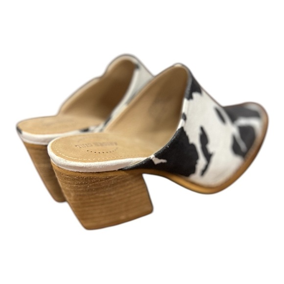 Arider Girl 3 inch heel cow print faux suede shoe size 6 - Picture 3 of 11